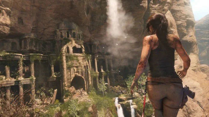 Gameplay e captura de tela de Rise of The Tomb Raider Comemoração de 20 Anos - PS4
