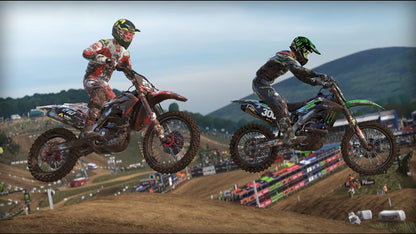 Gameplay e captura de tela de MXGP - The Official Motocross Videogame - PS4